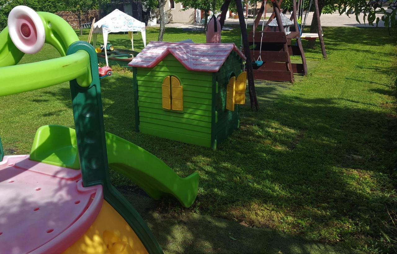 Sarreti Apartmanhaz Balatonfüred Exteriér fotografie